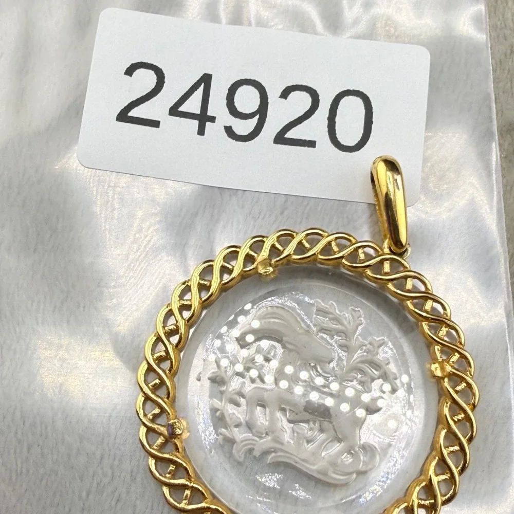 Vintage Trifari Pendant Gold Tone Glass Zodiac Aries Ram Signed Round